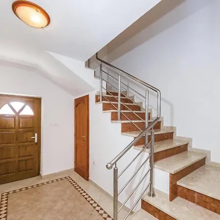 Gorgeous In With House Sea View بيت للعطل بيبينيا