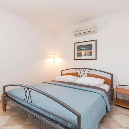 Crljenica Bb Cr Bibinje