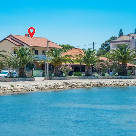 بيت للعطل Gorgeous In With House Sea View