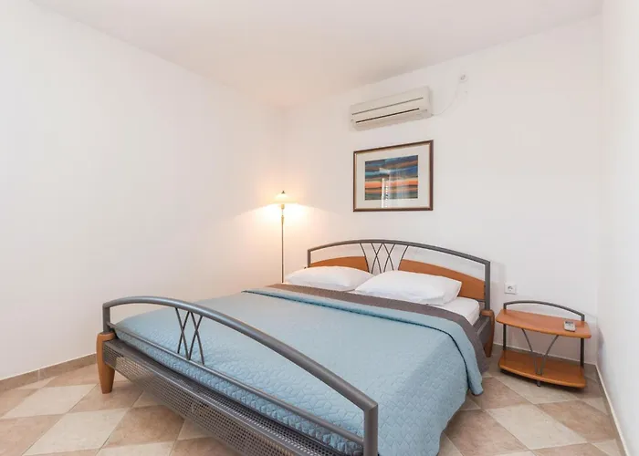 Crljenica Bb Cr Bibinje